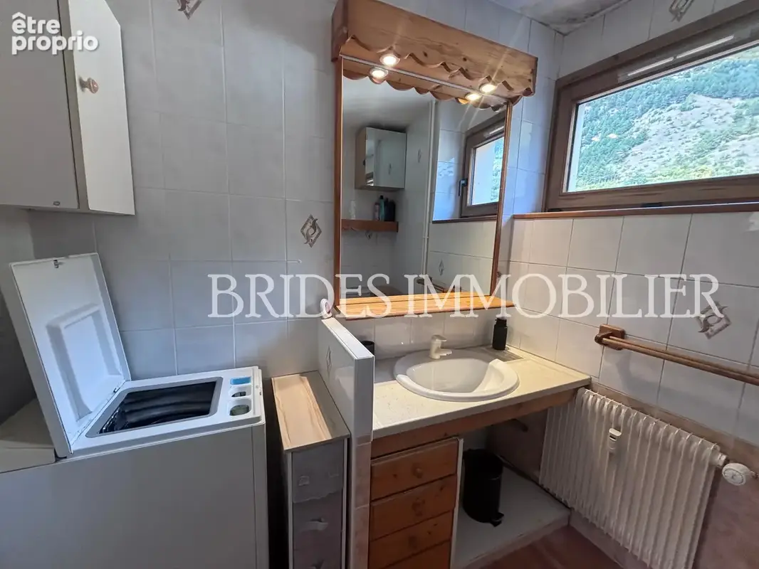 EXCLUSIVITE ! Studio plein centre de BRIDES LES BAINS - Vue dégagée - photo 3