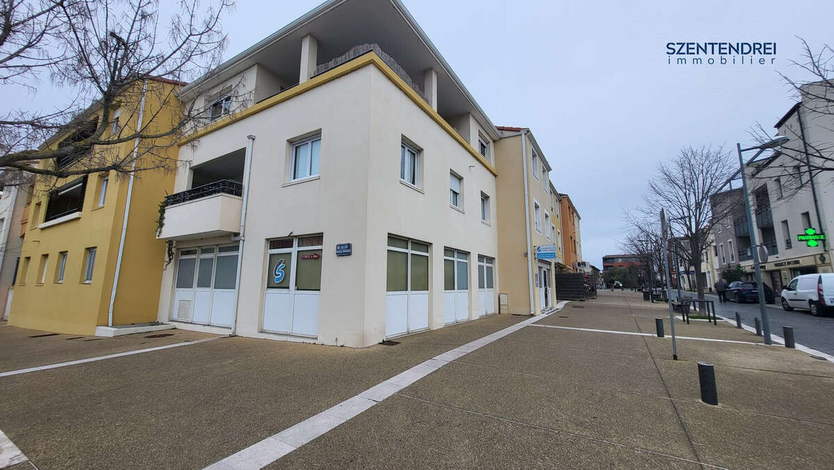 Commerce 165 m² à Perols  - photo 3