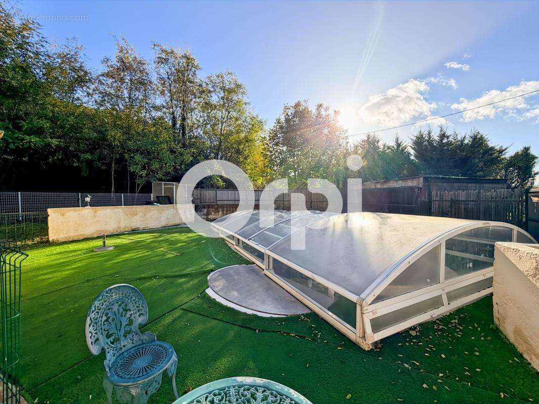 Maison à GROSPIERRES