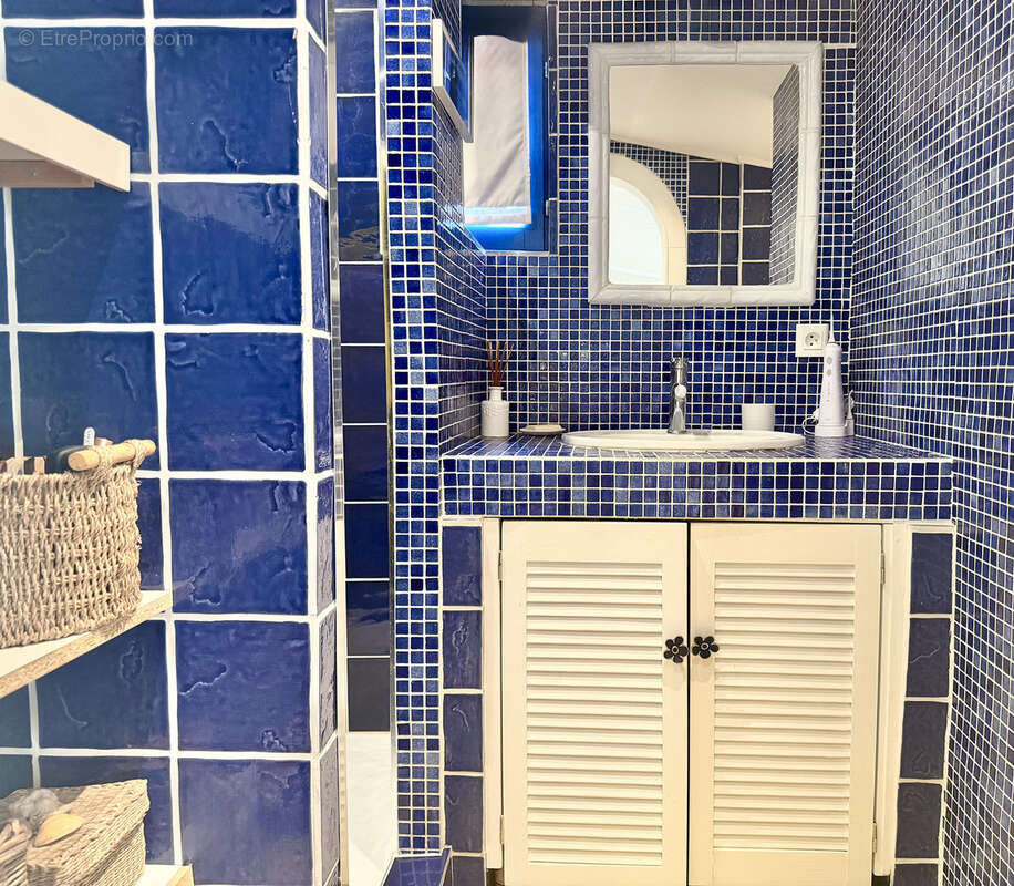 Maison à SAINT-CEZAIRE-SUR-SIAGNE