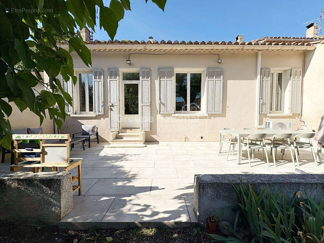 Maison à SENAS