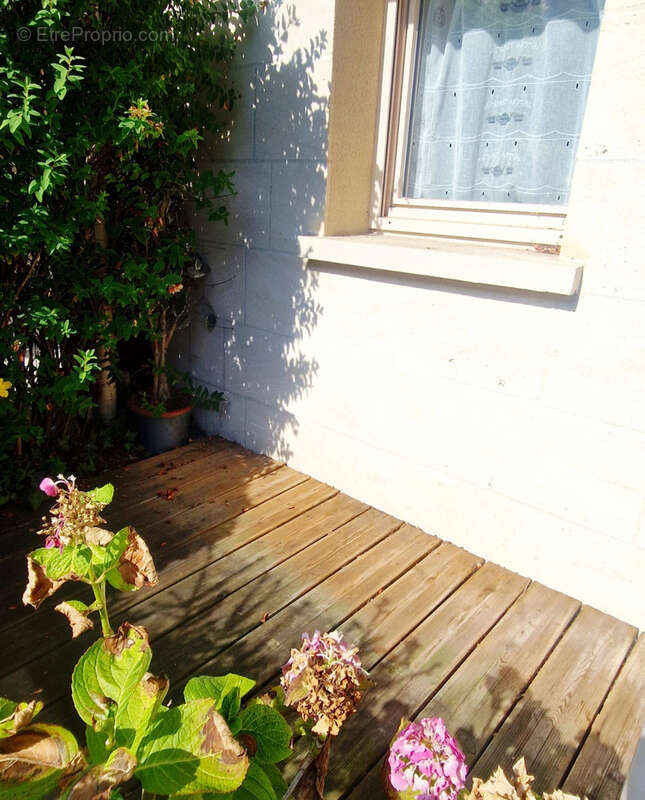 Sous compromis de vente ! maison 3pp avec jardin - commerces a pied - photo 2