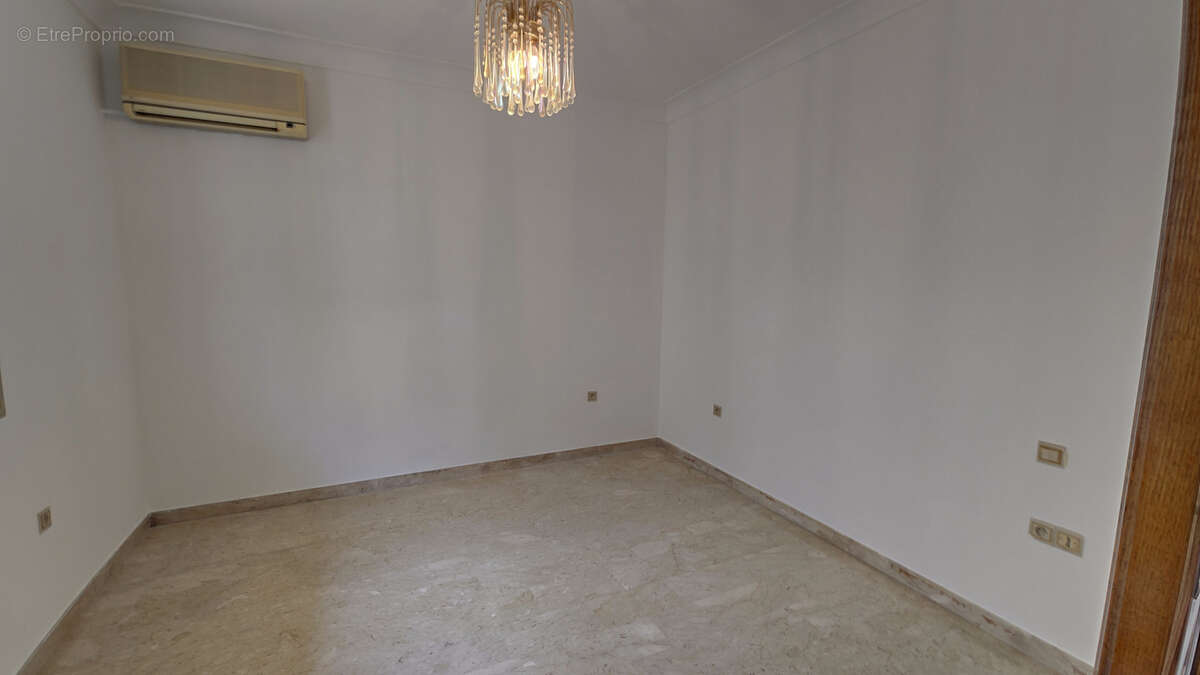 CANNES à vendre maison 5 pièces de 115 m2 sur un terrain de 442 m2 - photo 9
