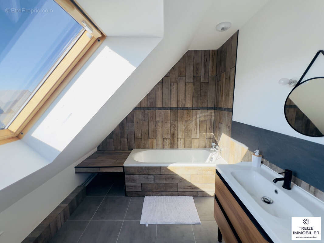 Maison à LOCOAL-MENDON