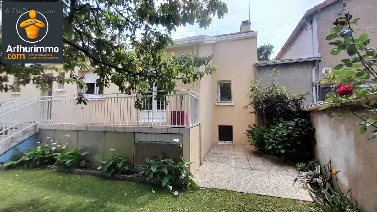 Maison à SAINT-SEBASTIEN-SUR-LOIRE