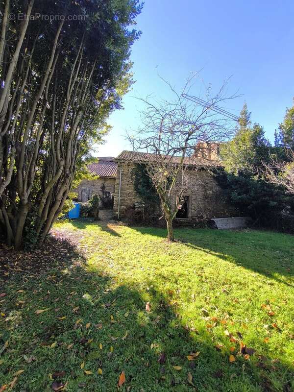 Maison à CHAILLAC-SUR-VIENNE