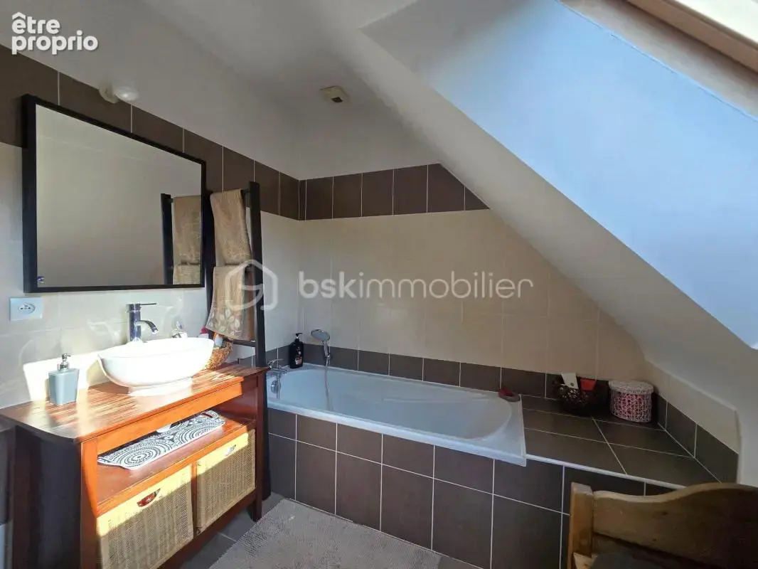 Maison familiale de 142 m² environ – 6 chambres - photo 9