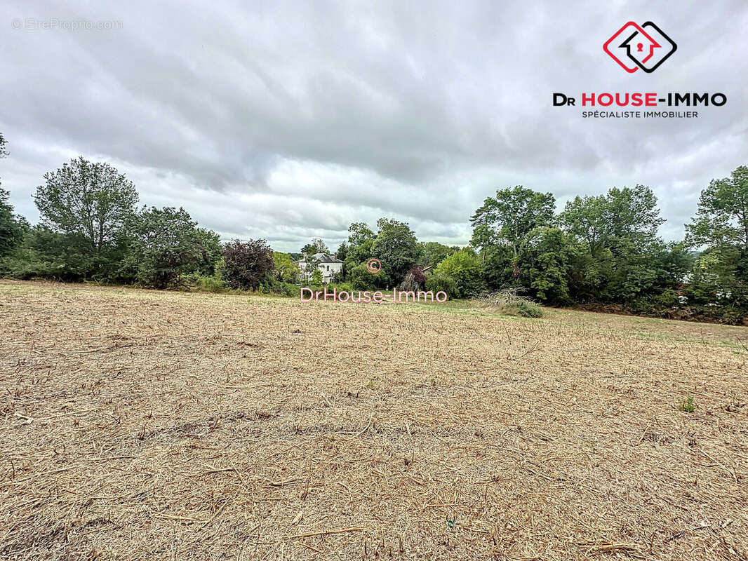 Terrain à RAZAC-SUR-L&#039;ISLE