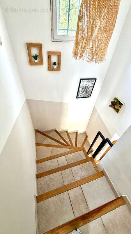 Villa avec piscine sur 444 m² de jardin clos et arboré, calme et résidentiel. - photo 12