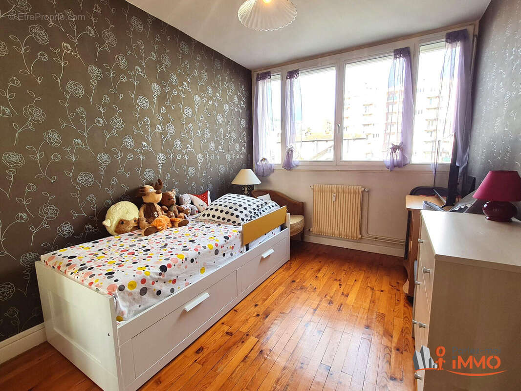 Appartement 54 m² à Saint-Etienne  - photo 2