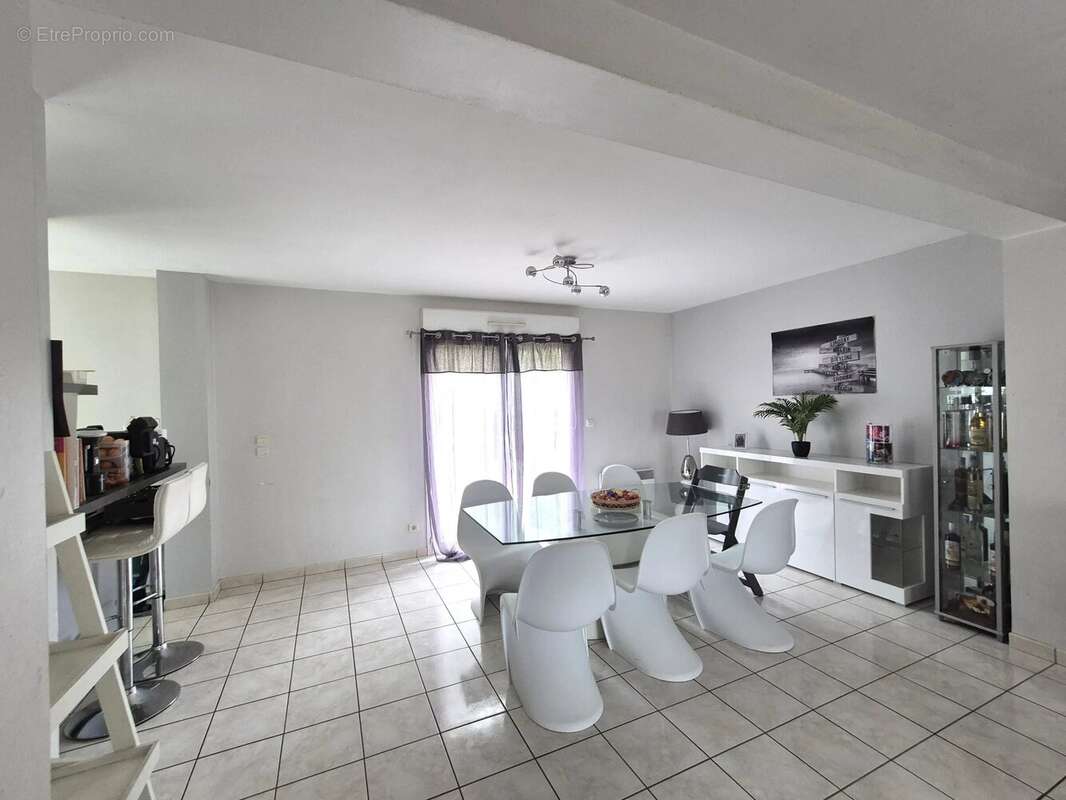 Pavillon 4 chambres avec terrain et garage. - photo 4
