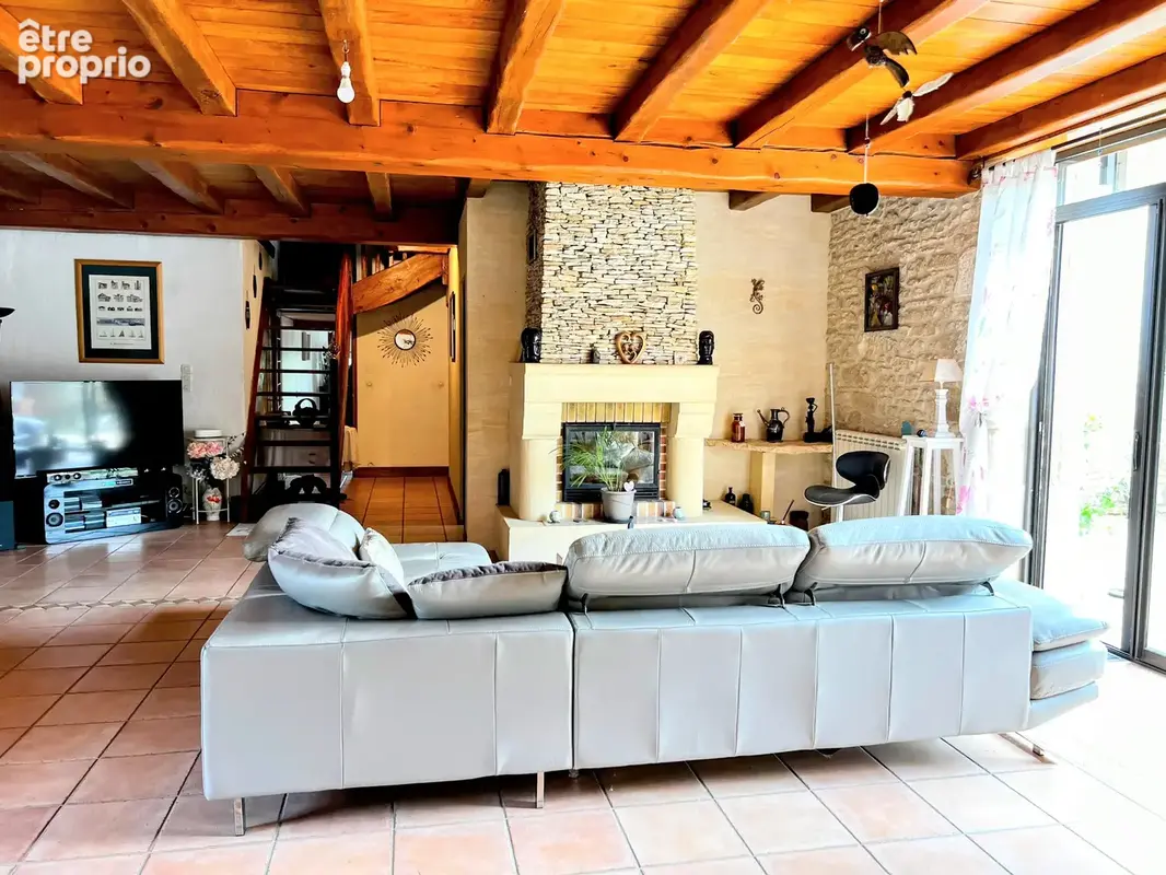 Maison en pierre pleine de caractère - photo 6
