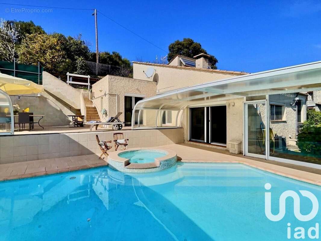 Photo 5 - Maison à SAINT-LAURENT-DU-VAR