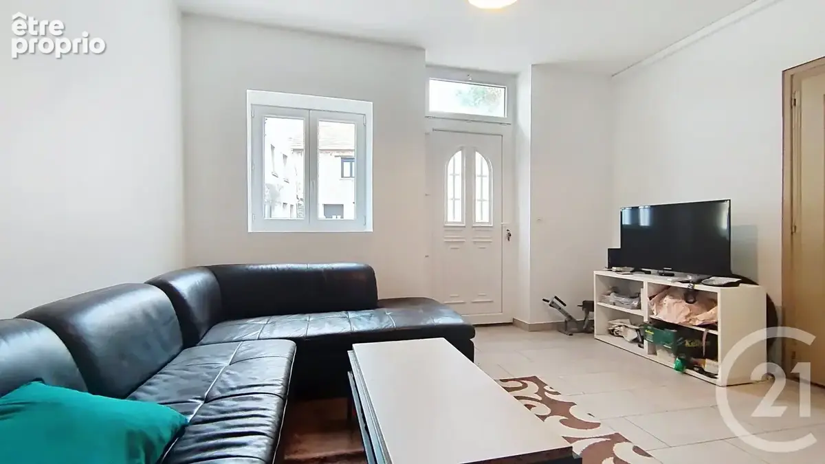 Appartement 1 pièce 27 m² à vendre à Solers (77111) - photo 2