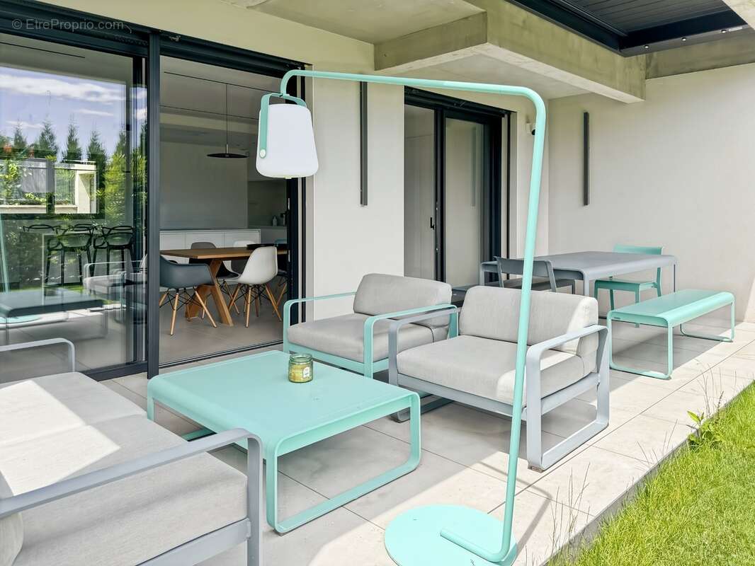 Maison d'architecte + T1bis d'exception à vendre au centre de DIVONNE LES BAINS - photo 9