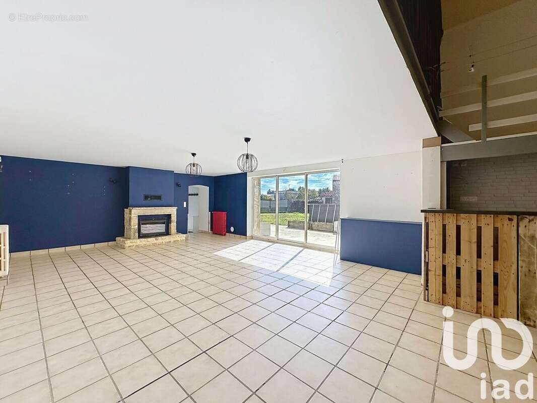 Maison 179 m² à Maille  - photo 7