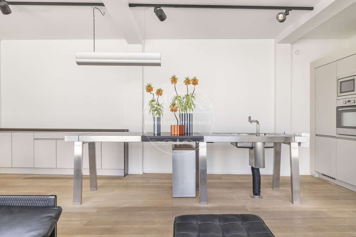 Appartement à PARIS-2E