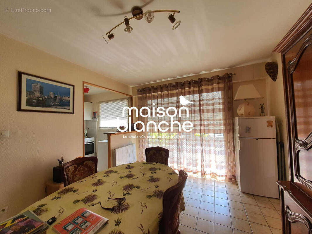 SALON - Appartement à LA ROCHELLE