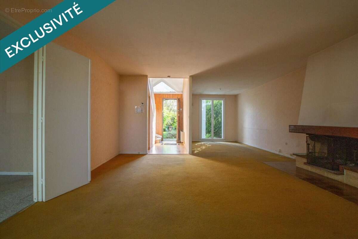 Photo 4 - Maison à LE MESNIL-SAINT-DENIS