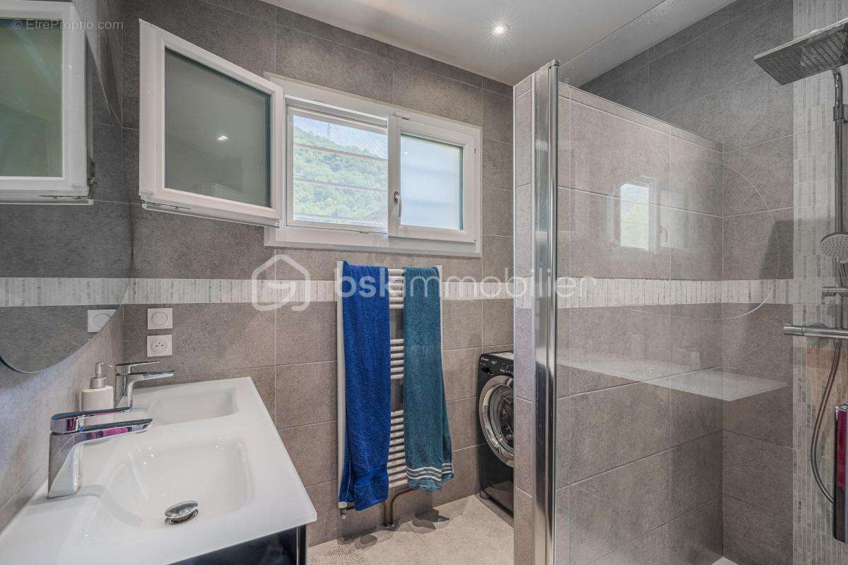 Maison à LE CHEYLAS