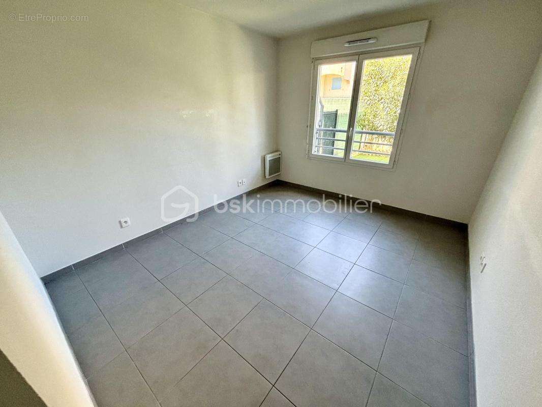 Appartement T2 45 m² avec jardin, terrasse et parking - photo 4