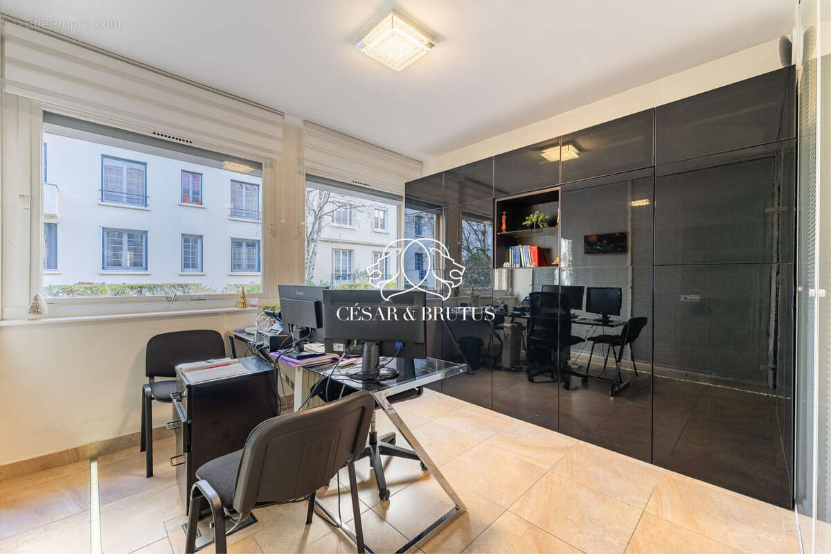 Commerce 210 m² à Lyon-6e  - photo 5