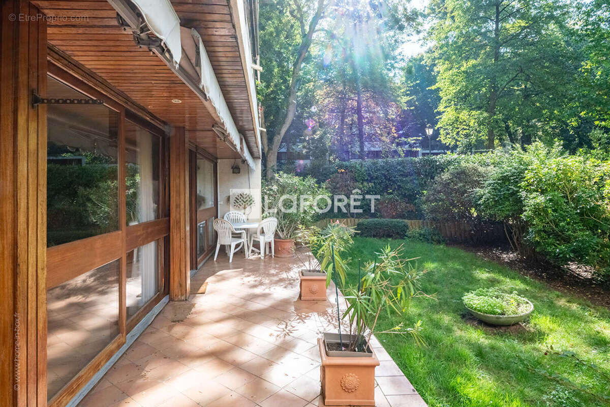 Appartement à LA CELLE-SAINT-CLOUD