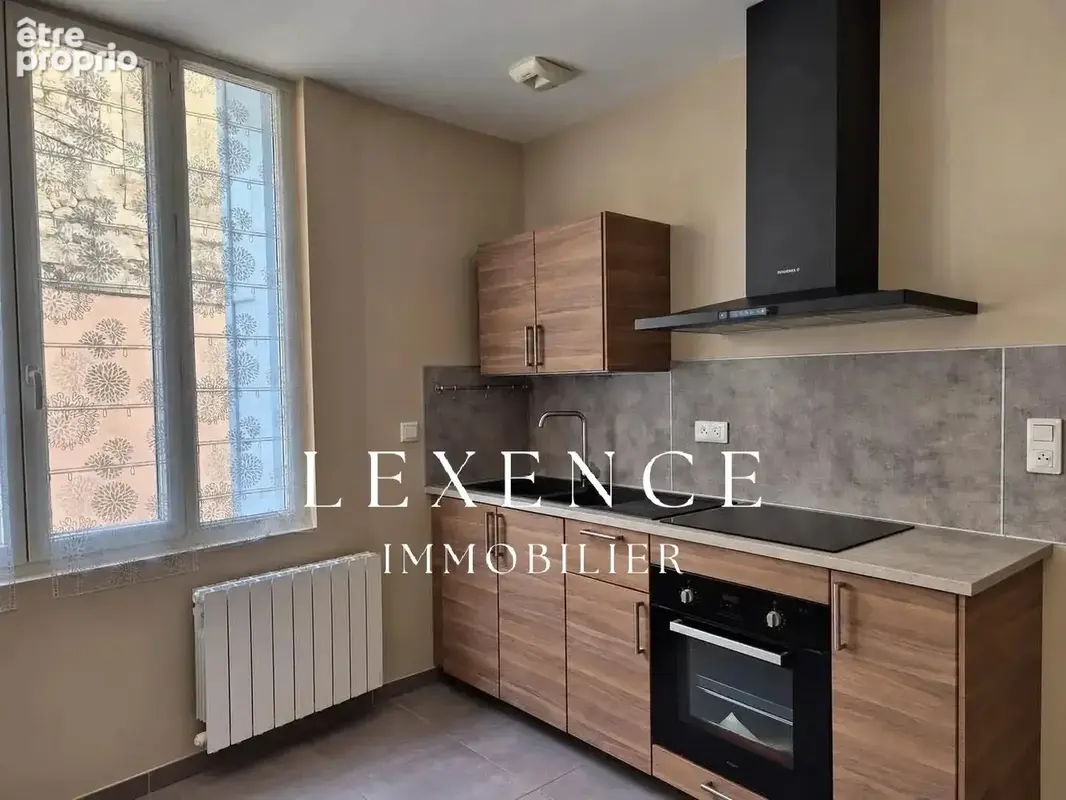 Immeuble de 135m² centre ville Mallemort - photo 15