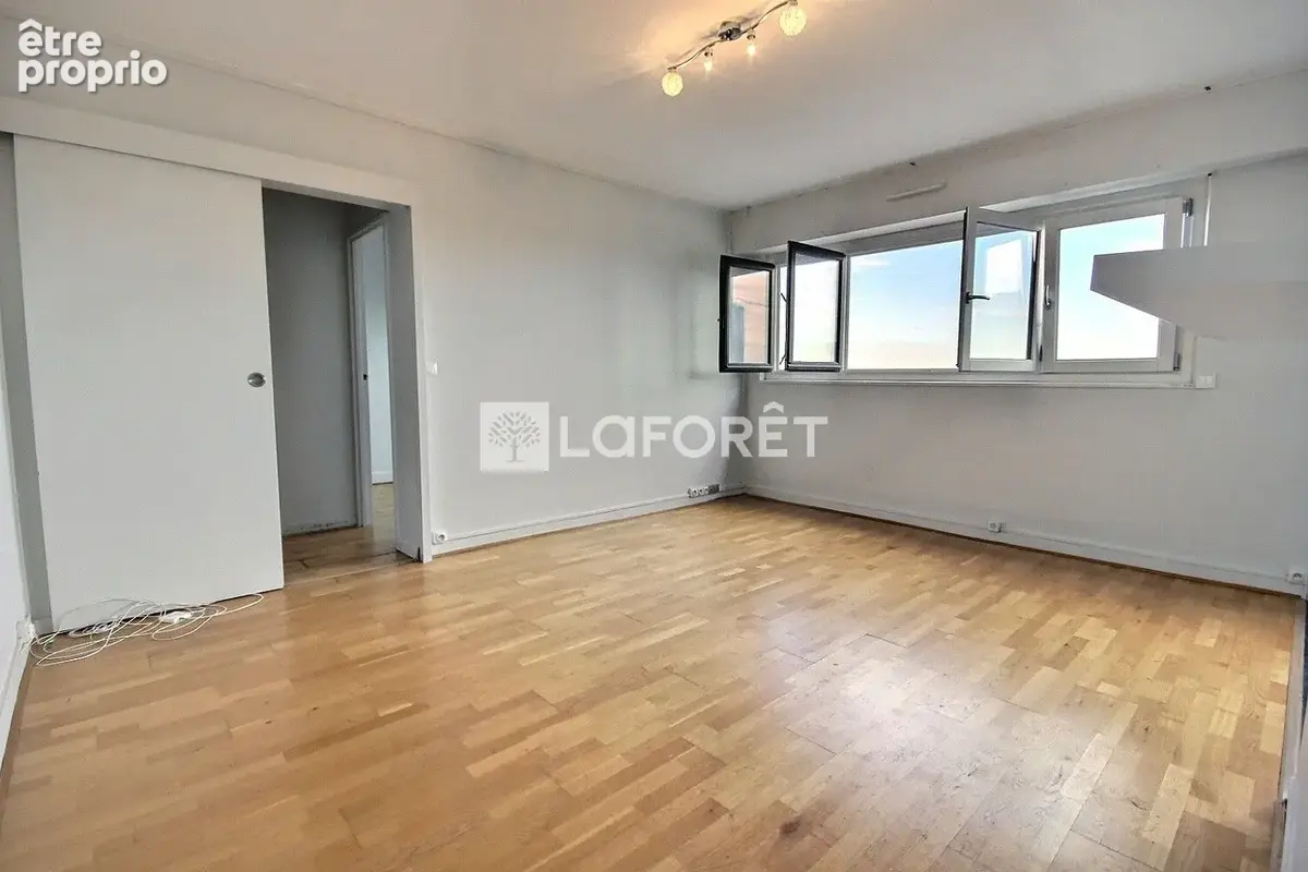 Appartement Courbevoie 2 pièce(s) 40,33 m2 - photo 4