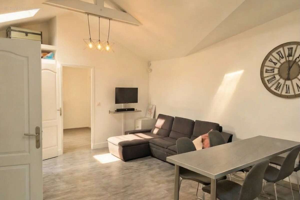 Maison à SAINT-MAUR-DES-FOSSES