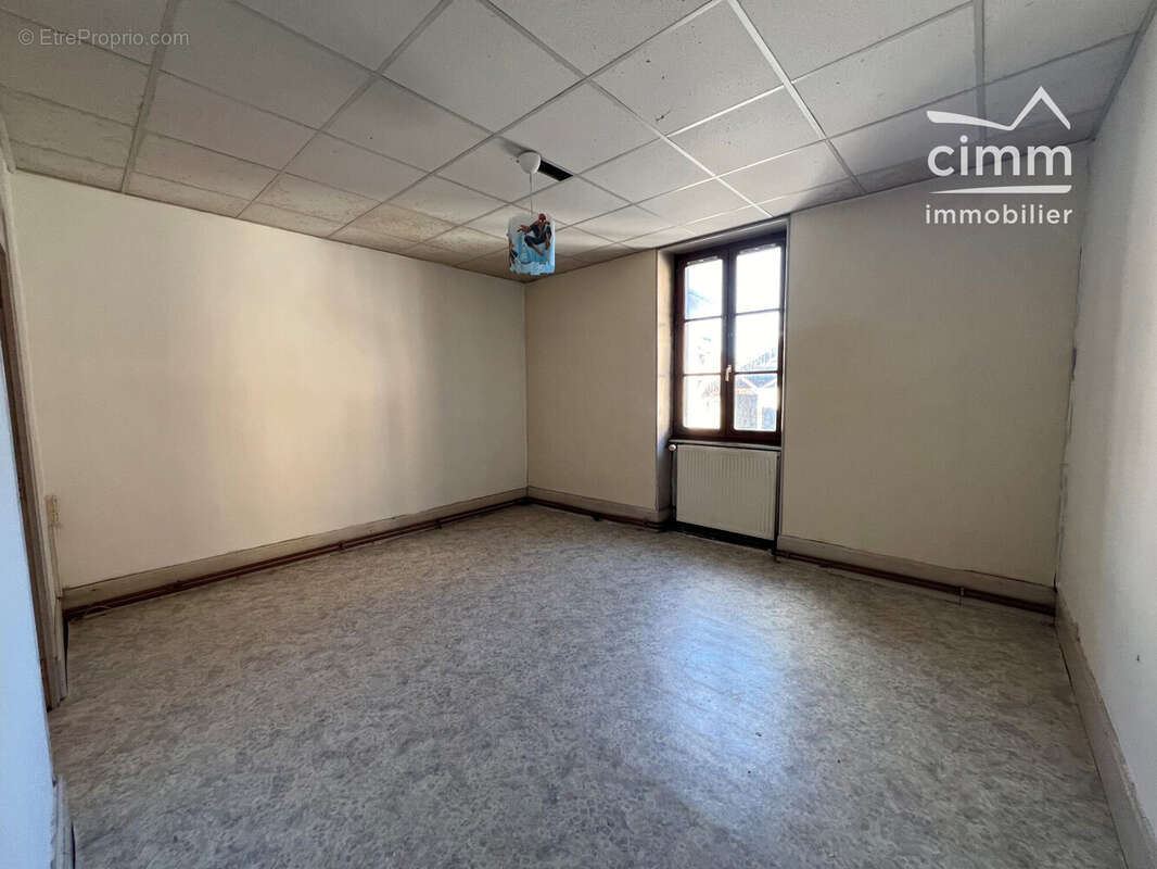 Maison 144 m² à Saint-Simeon-De-Bressieux  - photo 8