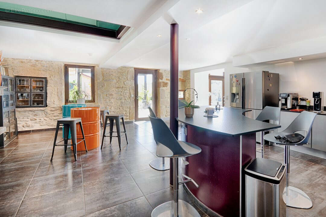 Maison à ROMANS-SUR-ISERE