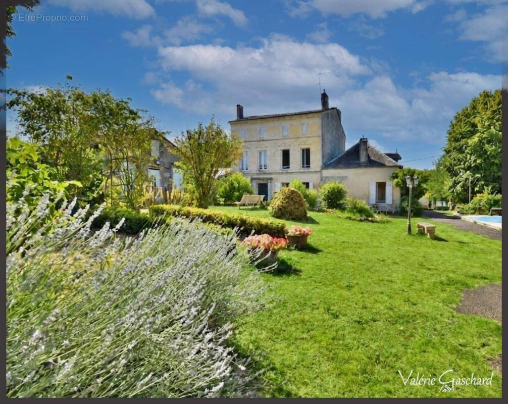 Maison à SAINT-ANTOINE-SUR-L'ISLE