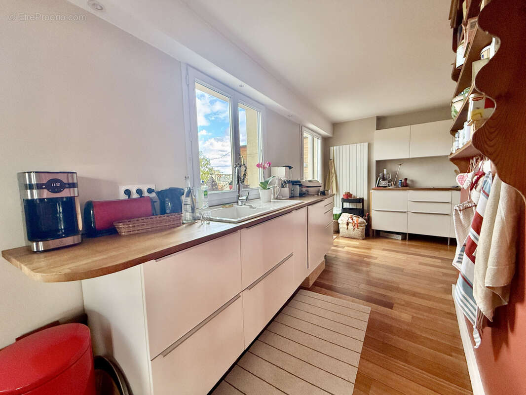 Appartement à PARIS-14E