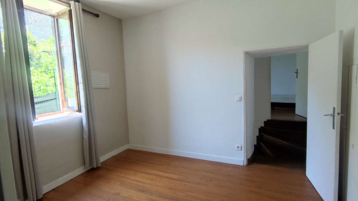 Maison  de 4 pièces au calme - photo 7