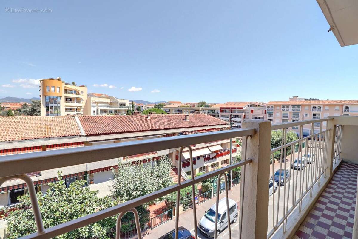 Appartement à FREJUS