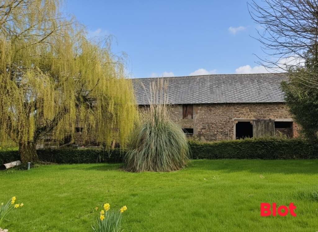 Maison 198 m² à Combourg  - photo 2