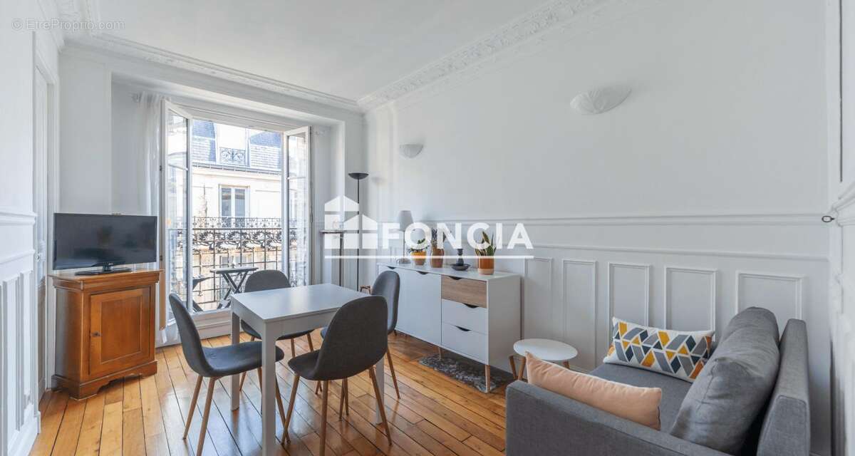 Appartement à PARIS-14E