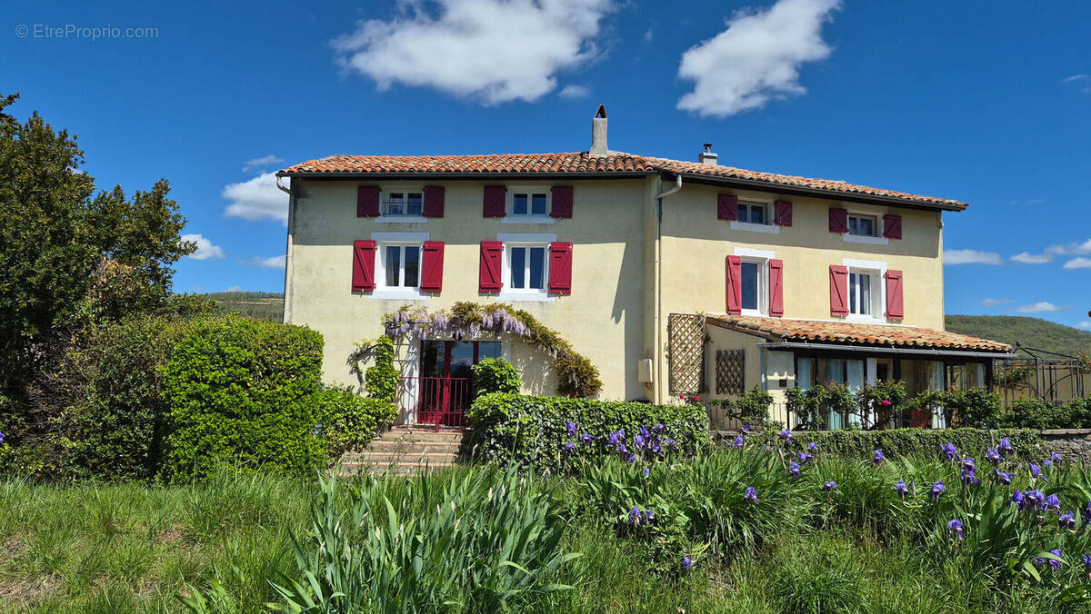 Facade - Maison à TREZIERS