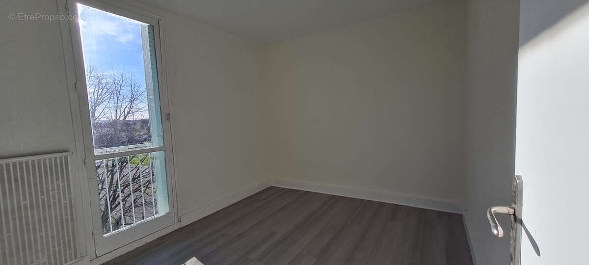 Appartement à PIERRELATTE