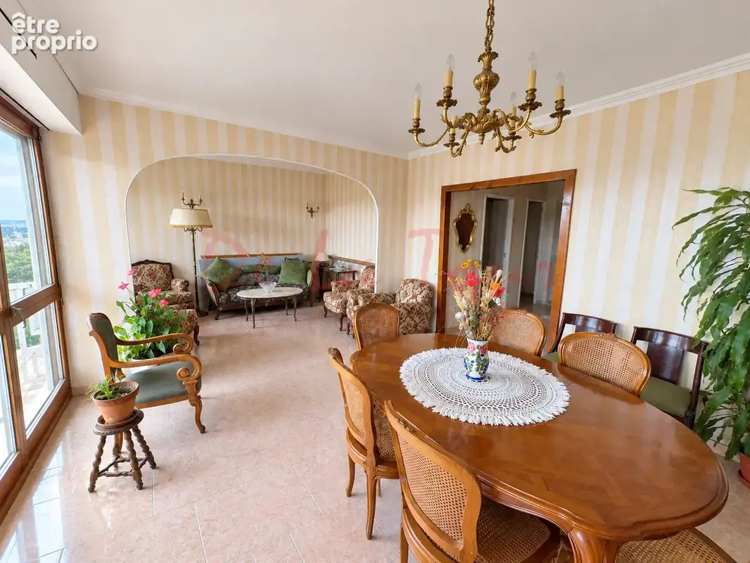 Appartement à MARSEILLE-12E