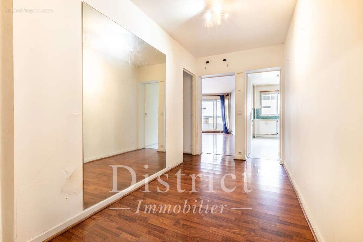 Appartement à PARIS-15E