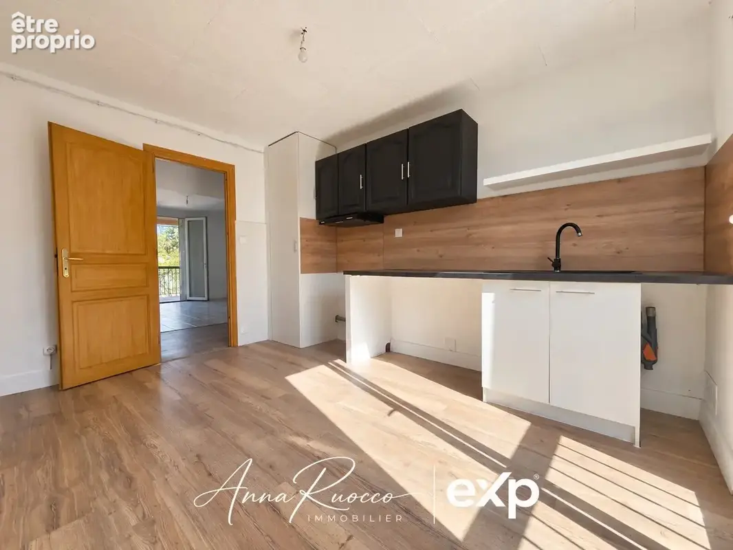 Appartement 4 pièces 84 m² à vendre à Pertuis (84120) - photo 3