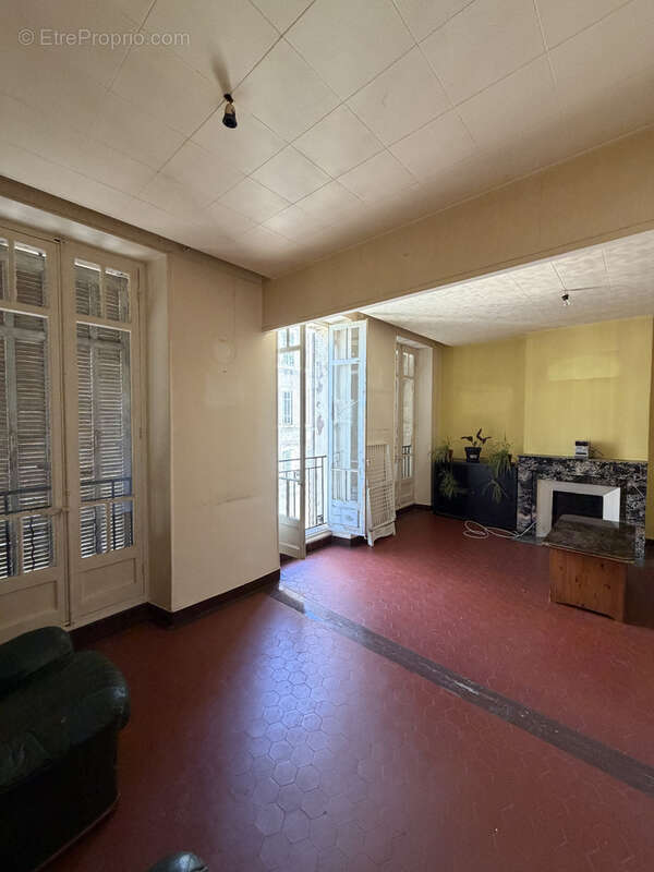 Appartement à MARSEILLE-5E