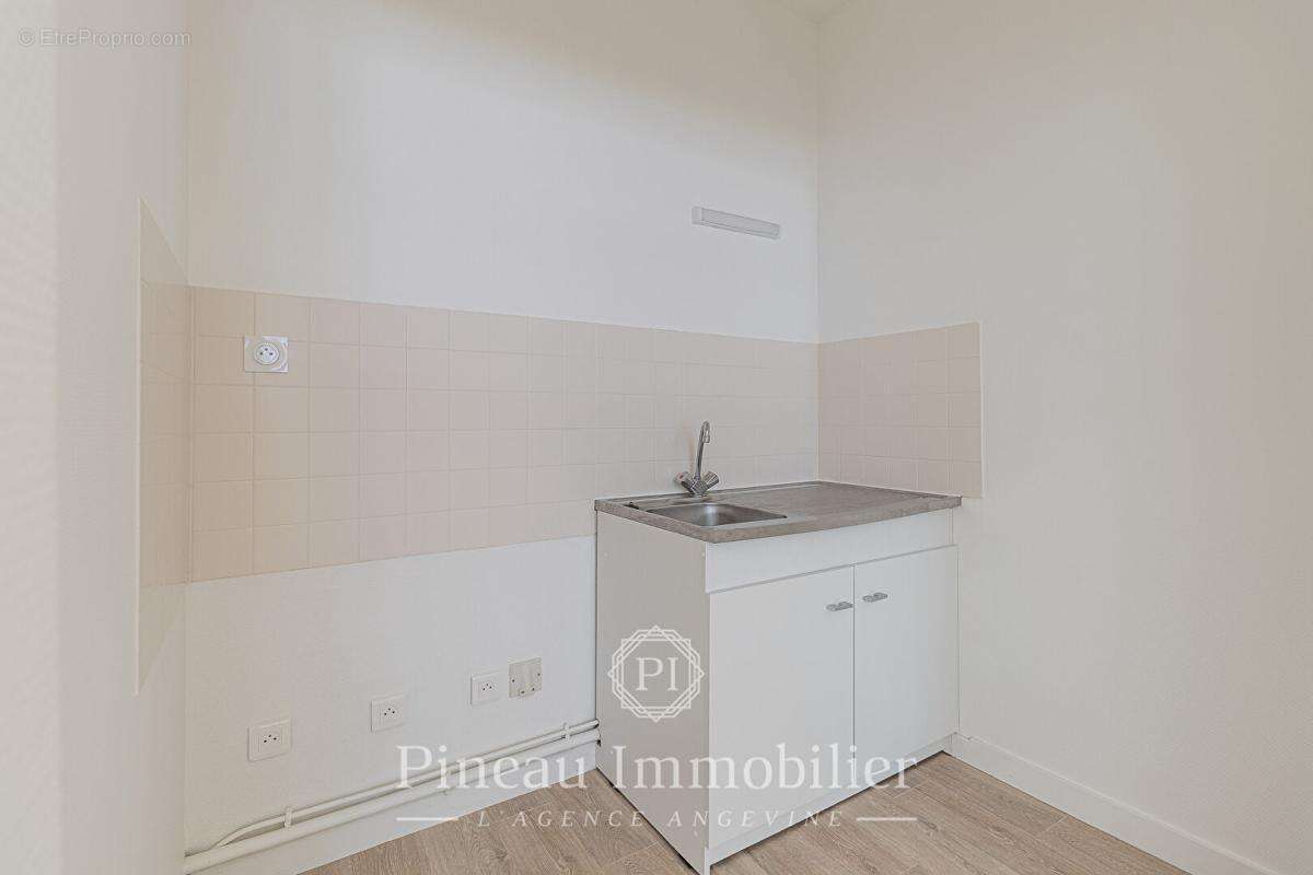 Appartement T2 Angers - Centre-ville / Château - Rez-de-chaussée - Idéal 1er achat ou investissement - photo 4