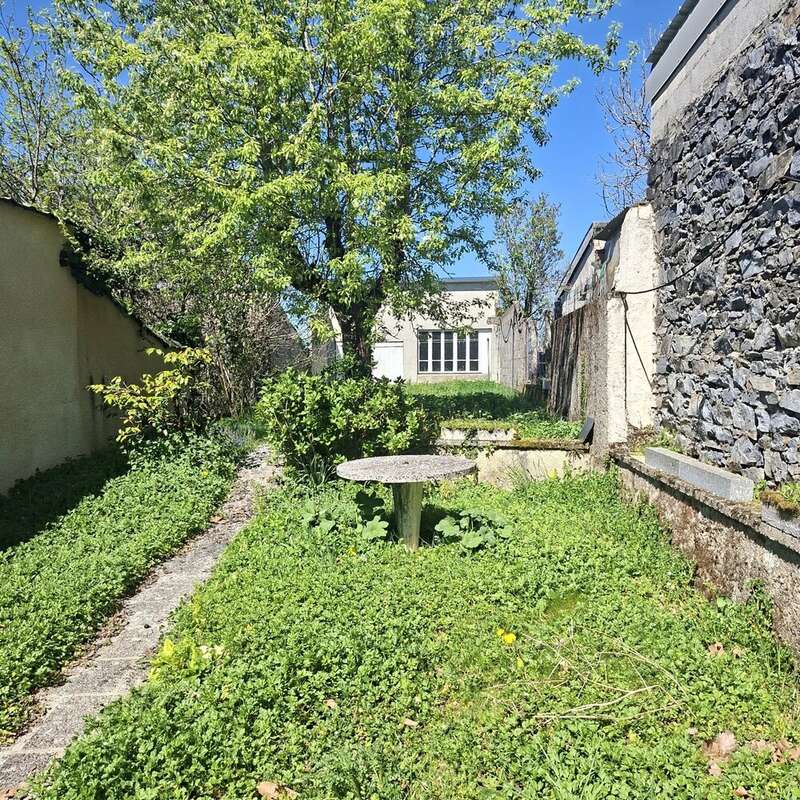Maison à SAINT-PIERRE-DE-TRIVISY