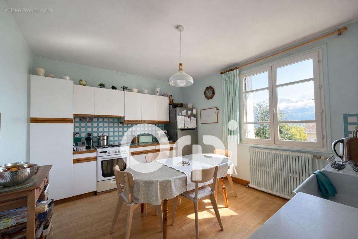 Maison à MONTBONNOT-SAINT-MARTIN