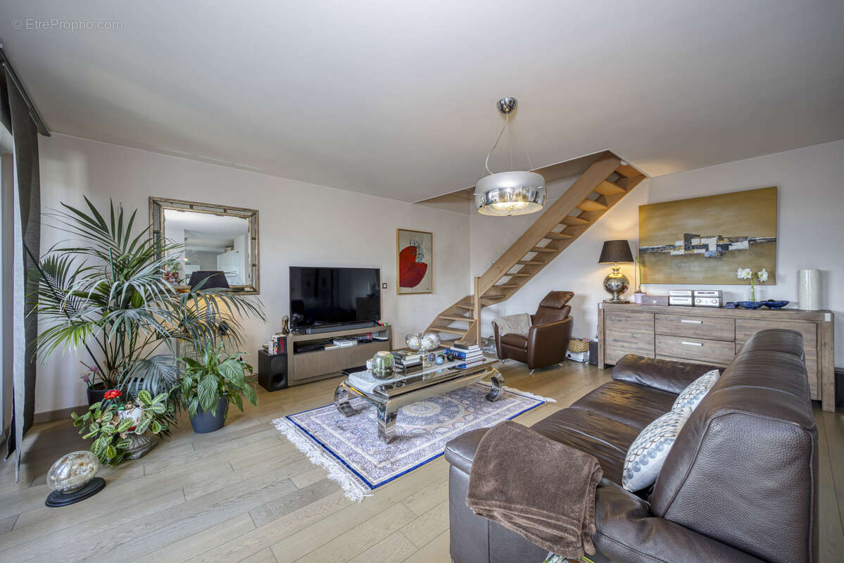 Appartement à POISY