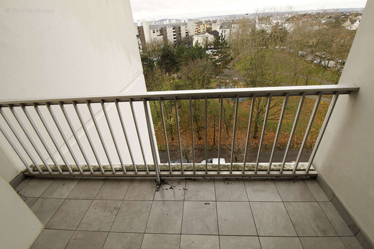 Appartement à SARTROUVILLE