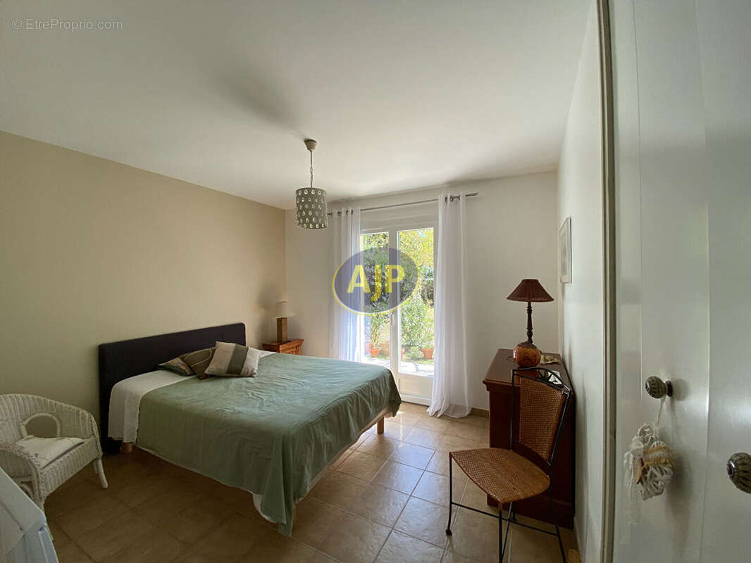 Maison à VENDAYS-MONTALIVET